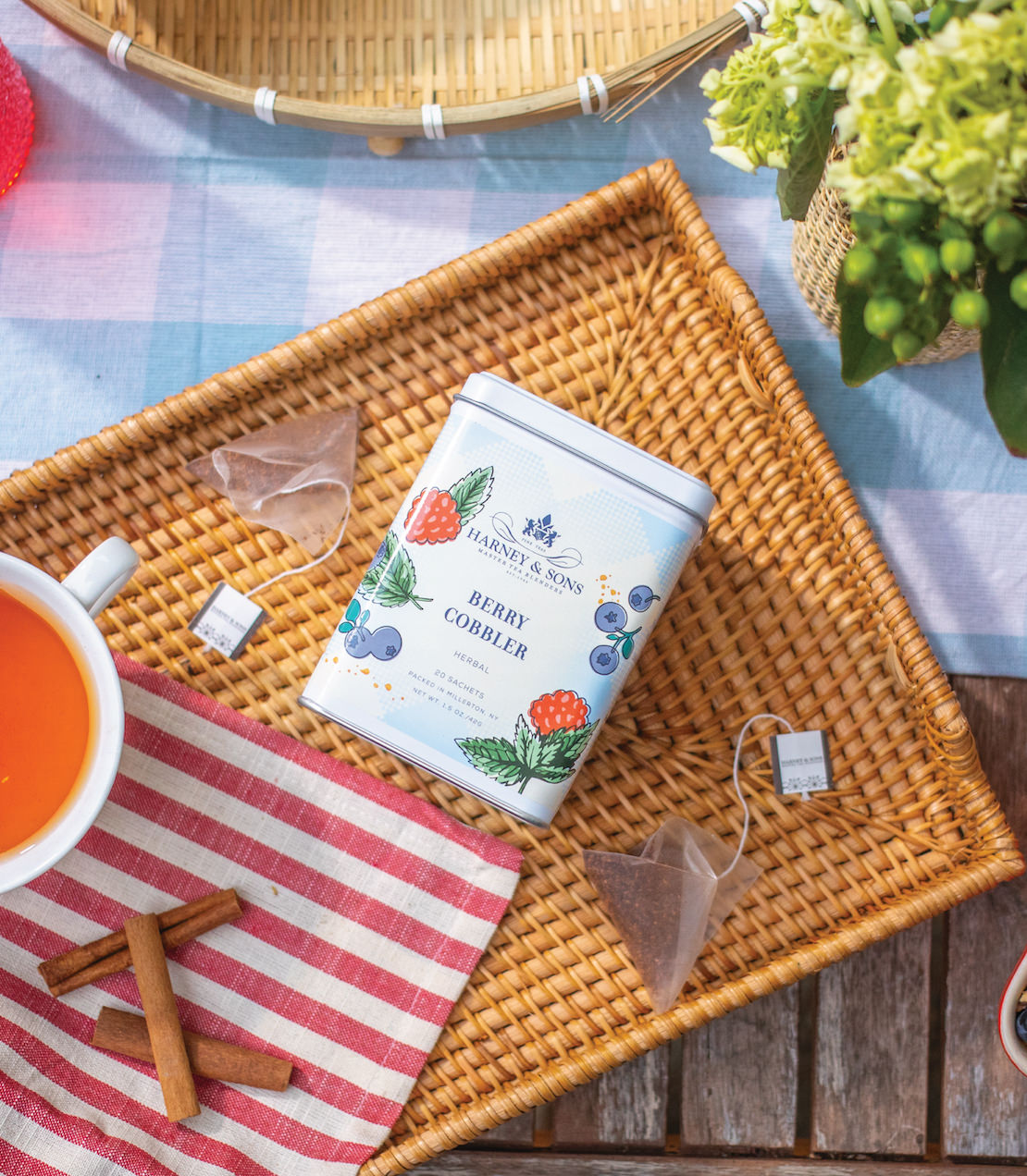 Fruity Berry Cobbler Sachet Tin.