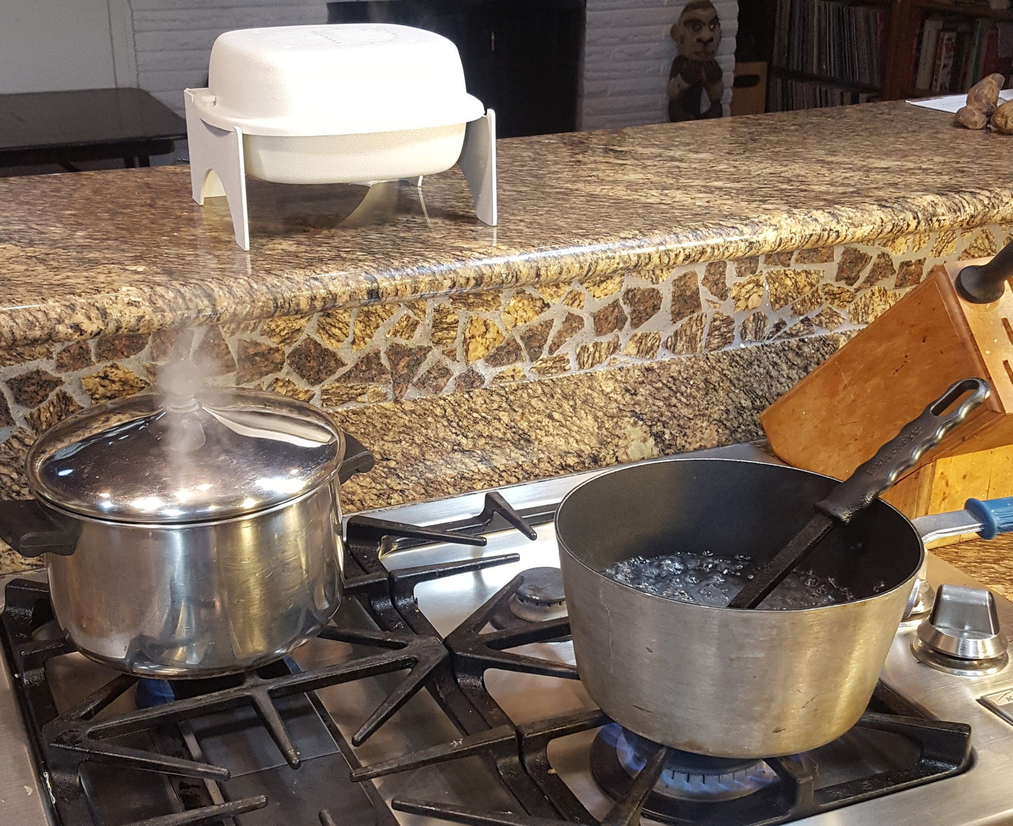 Air Purifier + Wall Mount / Table Top Bracket Bundle