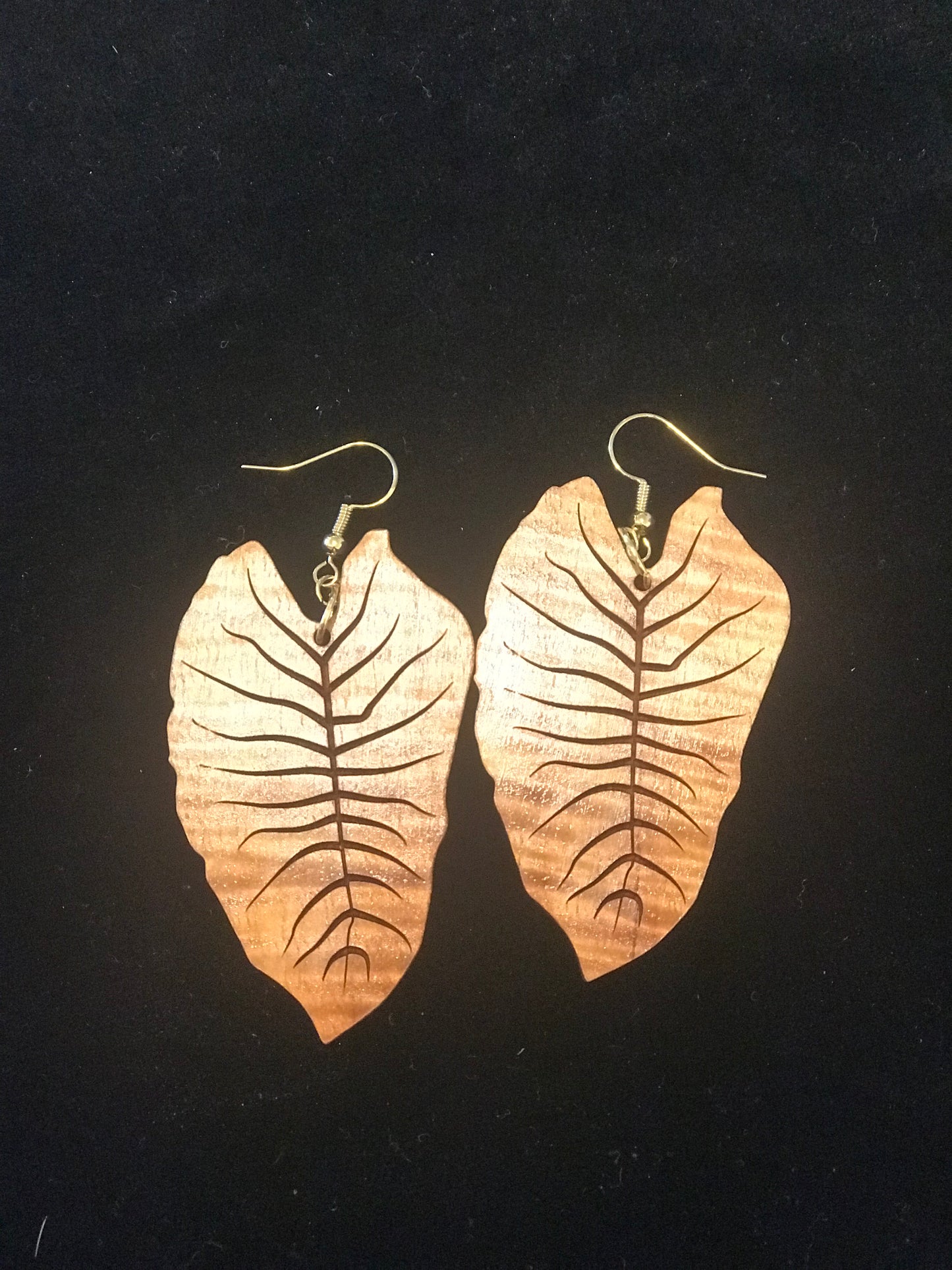 Kalo Koa Earrings - Hawaii Bookmark