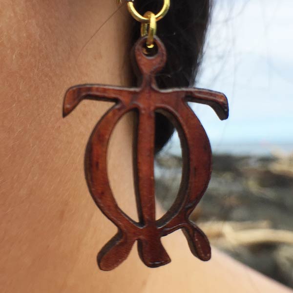 Honu Keiki Koa Earrings - Hawaii Bookmark