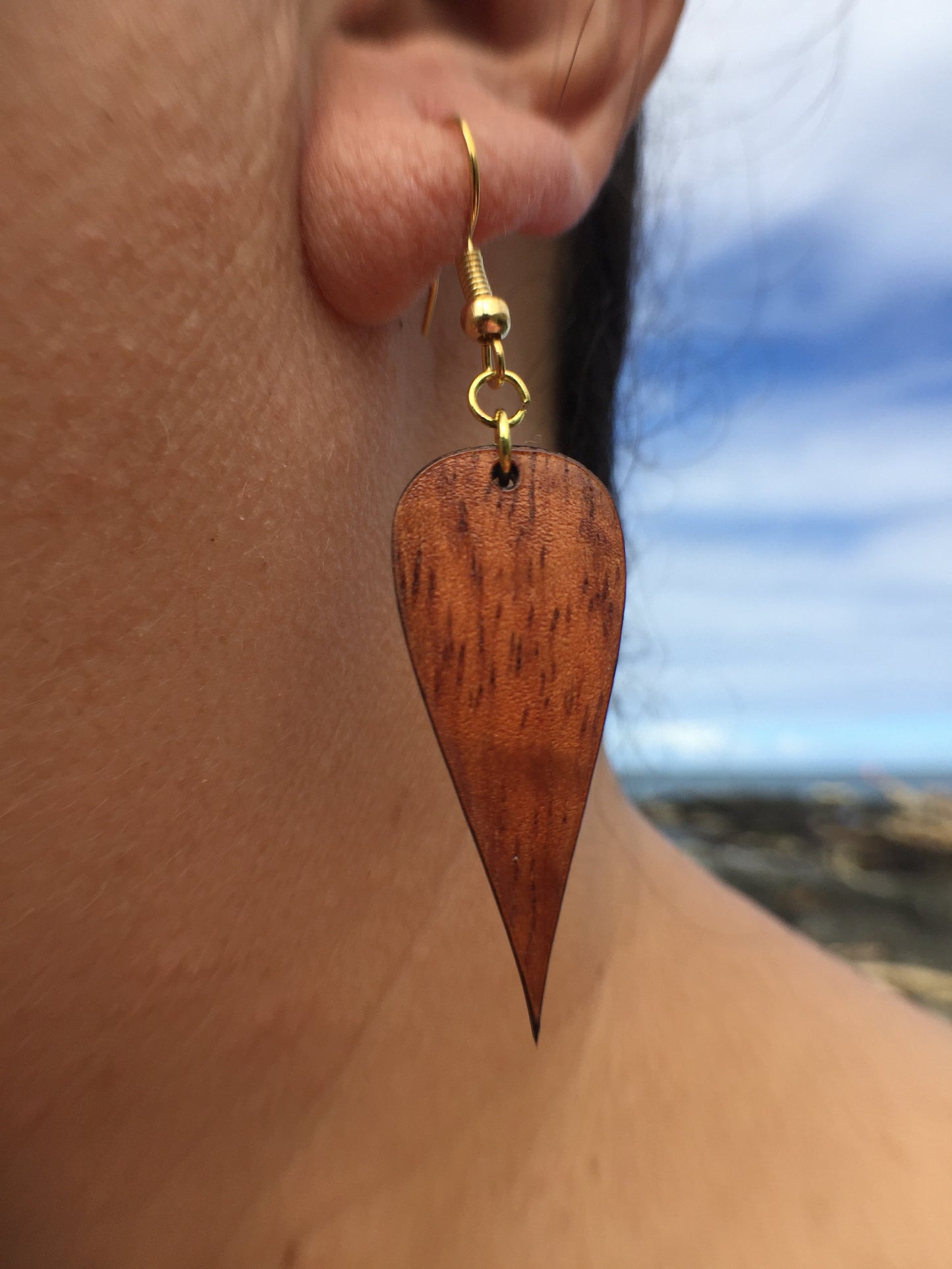 Beautiful Kū Koa Wood Earrings - Hawaii Bookmark