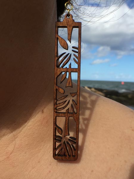 Ohe Koa Wood Earrings - Hawaii Bookmark